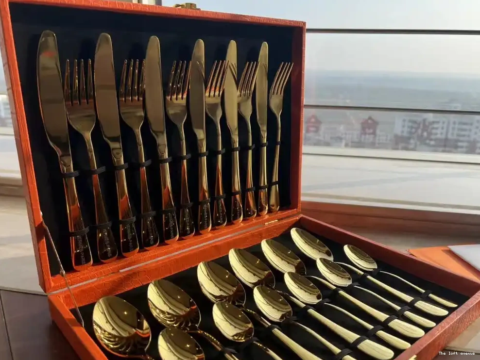 SET HERMES CUSTOM CUTLERY 0518